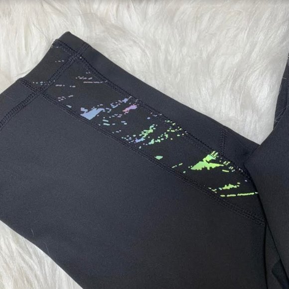 Athletic Leggings Reflective Crop Tights Kirkland NEW - Picture 3 of 4